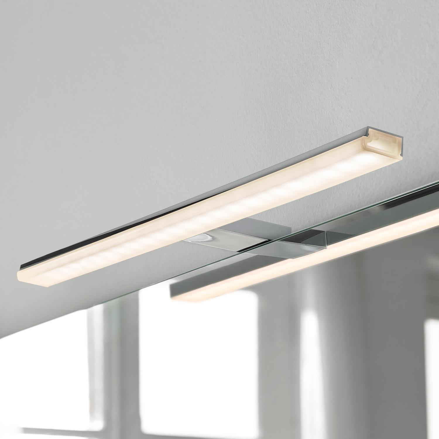 Spot LED pour miroir an aluminium 45,8cm
