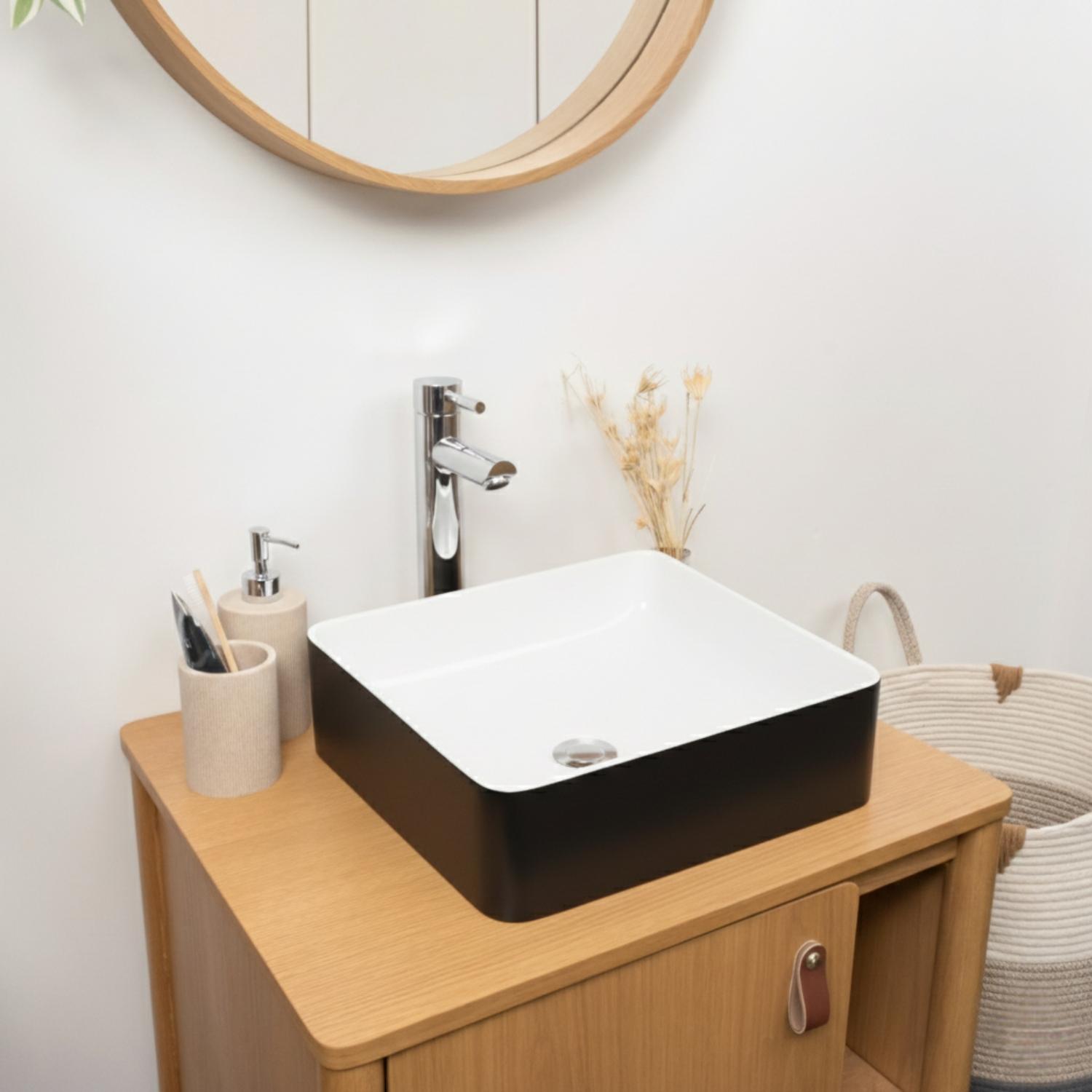 Vasque à poser carrée en céramique bicolore noir et blanc 36cm
